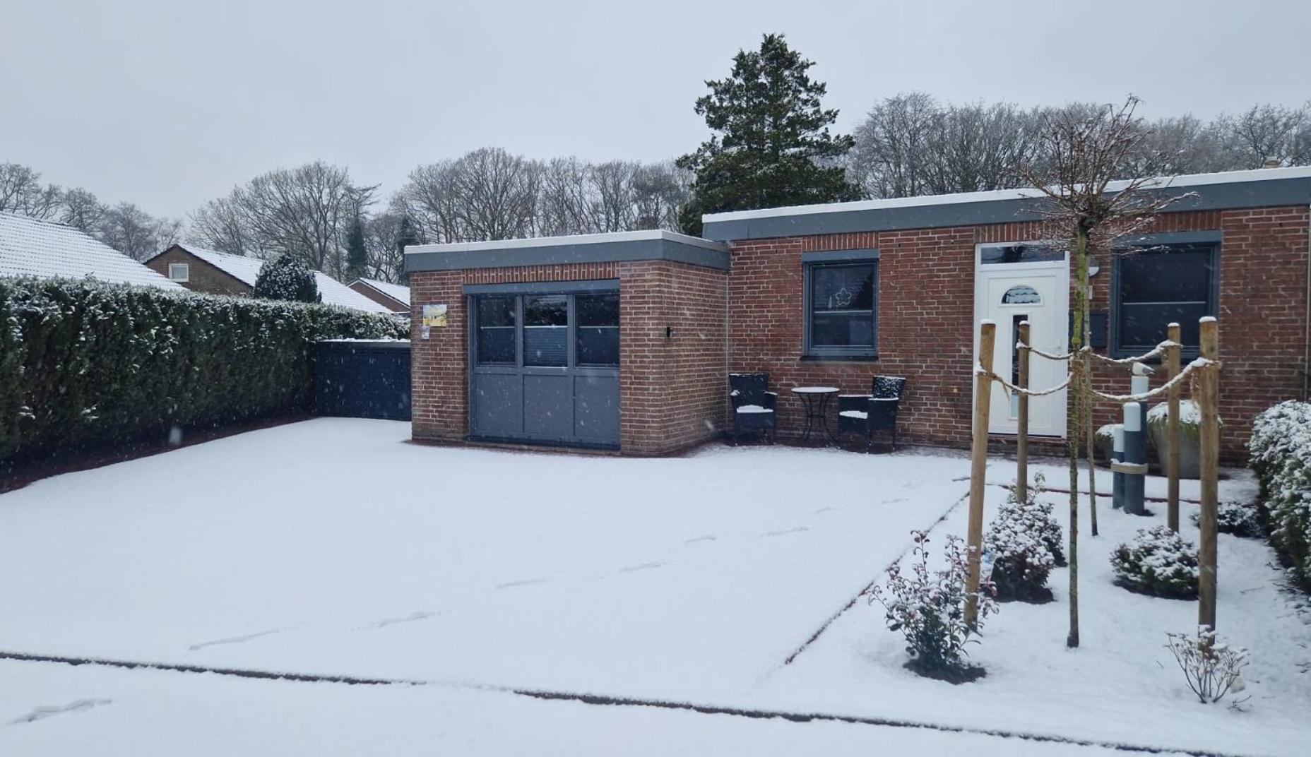 Ferienhaus Nordseeglueck Im Ferienpark Berumbur Exterior foto